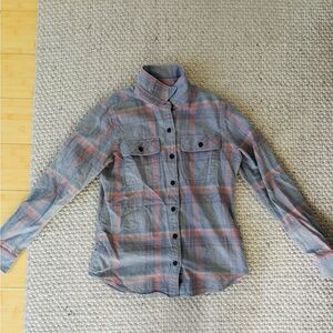 Women’s Patagonia Plaid Button-Up Shirt Flannel